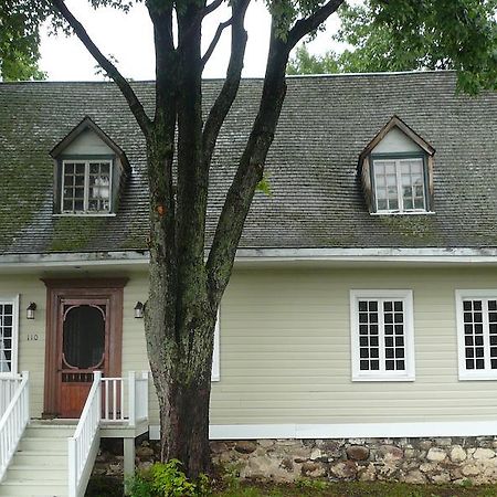 La Maison Ancestrale Guerard Saint-Laurent-de-l'ile d'Orleans Exteriör bild