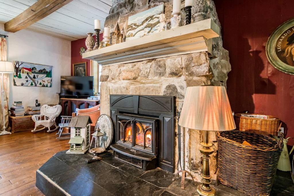La Maison Ancestrale Guerard Saint-Laurent-de-l'ile d'Orleans Exteriör bild