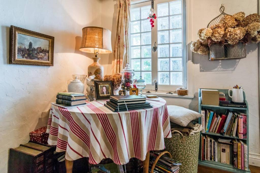 La Maison Ancestrale Guerard Saint-Laurent-de-l'ile d'Orleans Exteriör bild